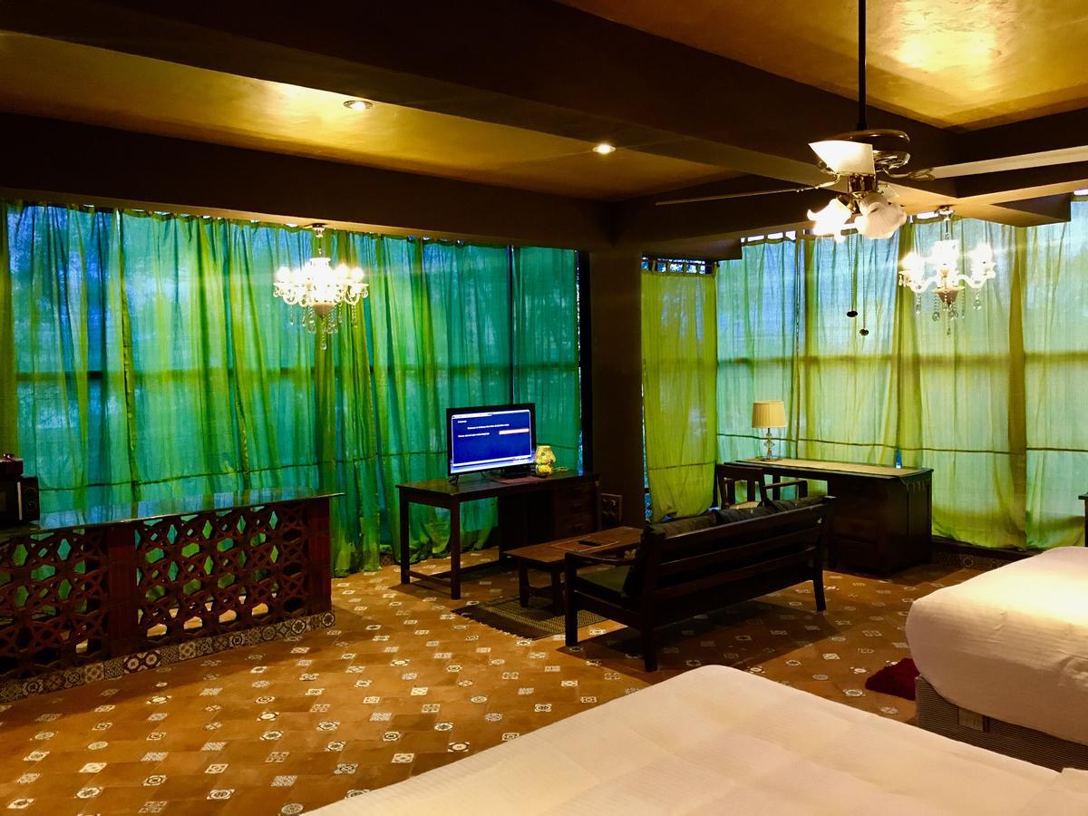 Golden Lotus Bangalore Boutique Suites Exterior foto